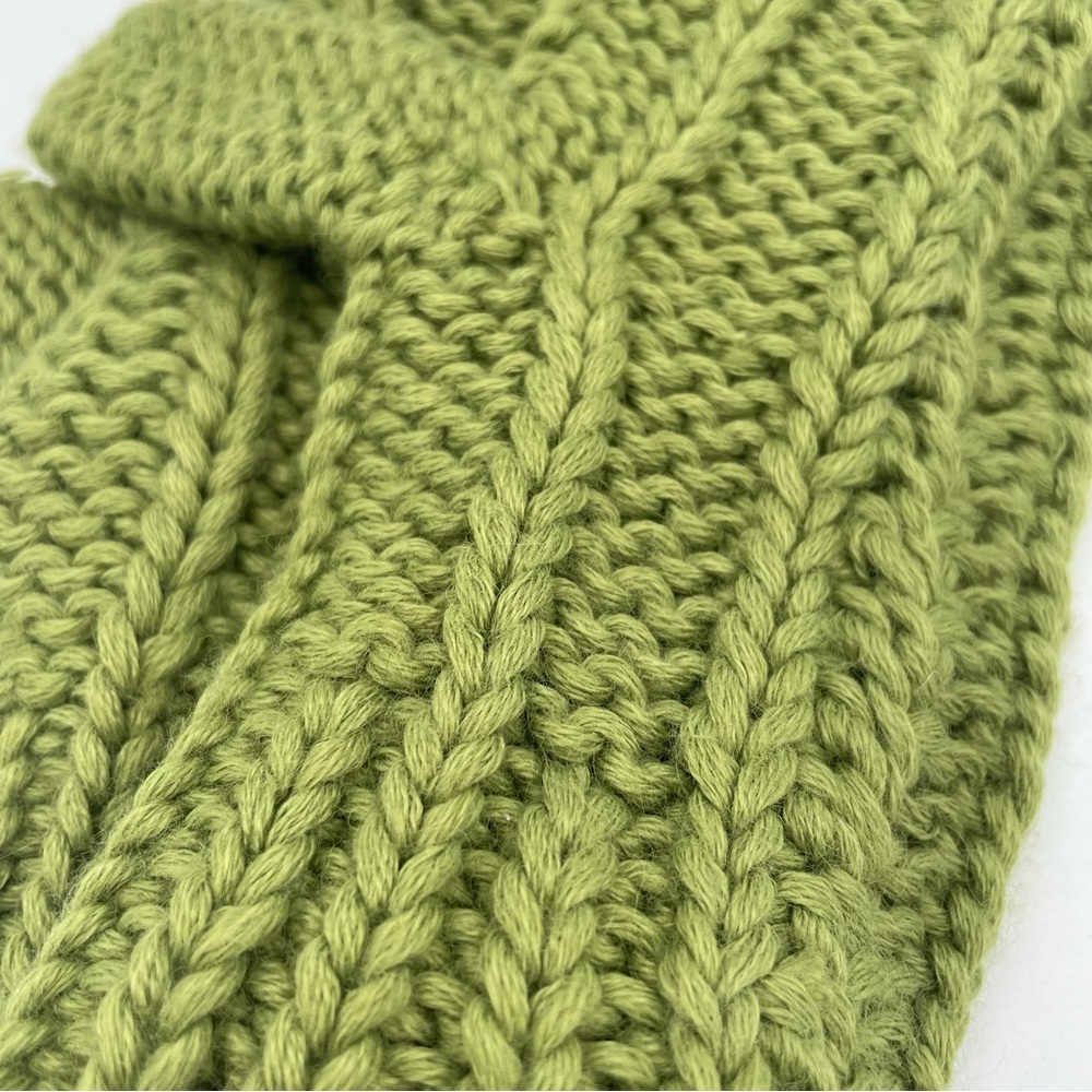 NWOT Le Chateau Green Knit Mittens - Picture 4 of 5
